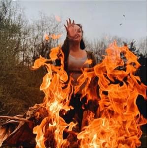 Meet your Posher, Jacqueline